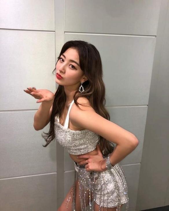 凹凸有致！韩国网友评选：拥有性感身材的KPOP女星