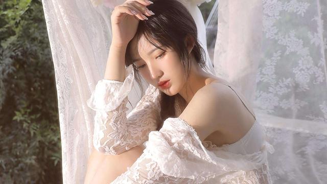 90年｜天秤座，性格开朗、自信大方、特别爱笑的小女生