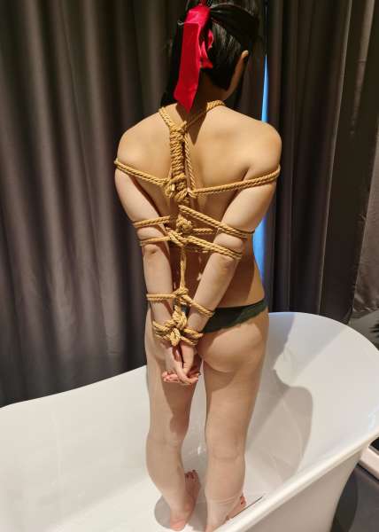 [束缚]一根绳子也是一件情趣内衣