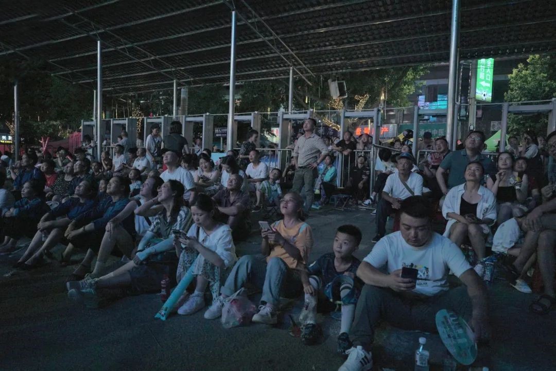 贵州村超300亿流量,底层主播一个月只赚30元