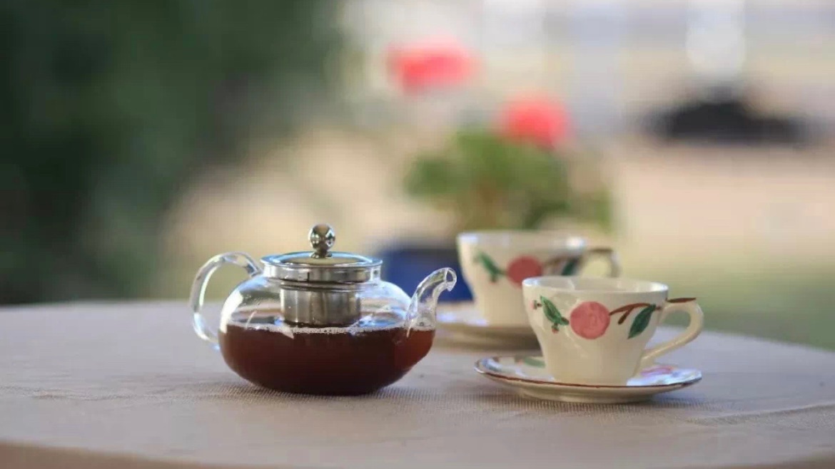 人生如茶，“空杯”才是最高境界