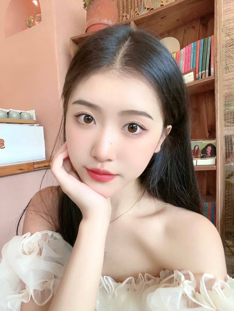 “射在裡面，好喜欢被爸爸后入”不让对象睡得纯情女 性感小骚货央求我把她射满，美乳丰臀极品反差