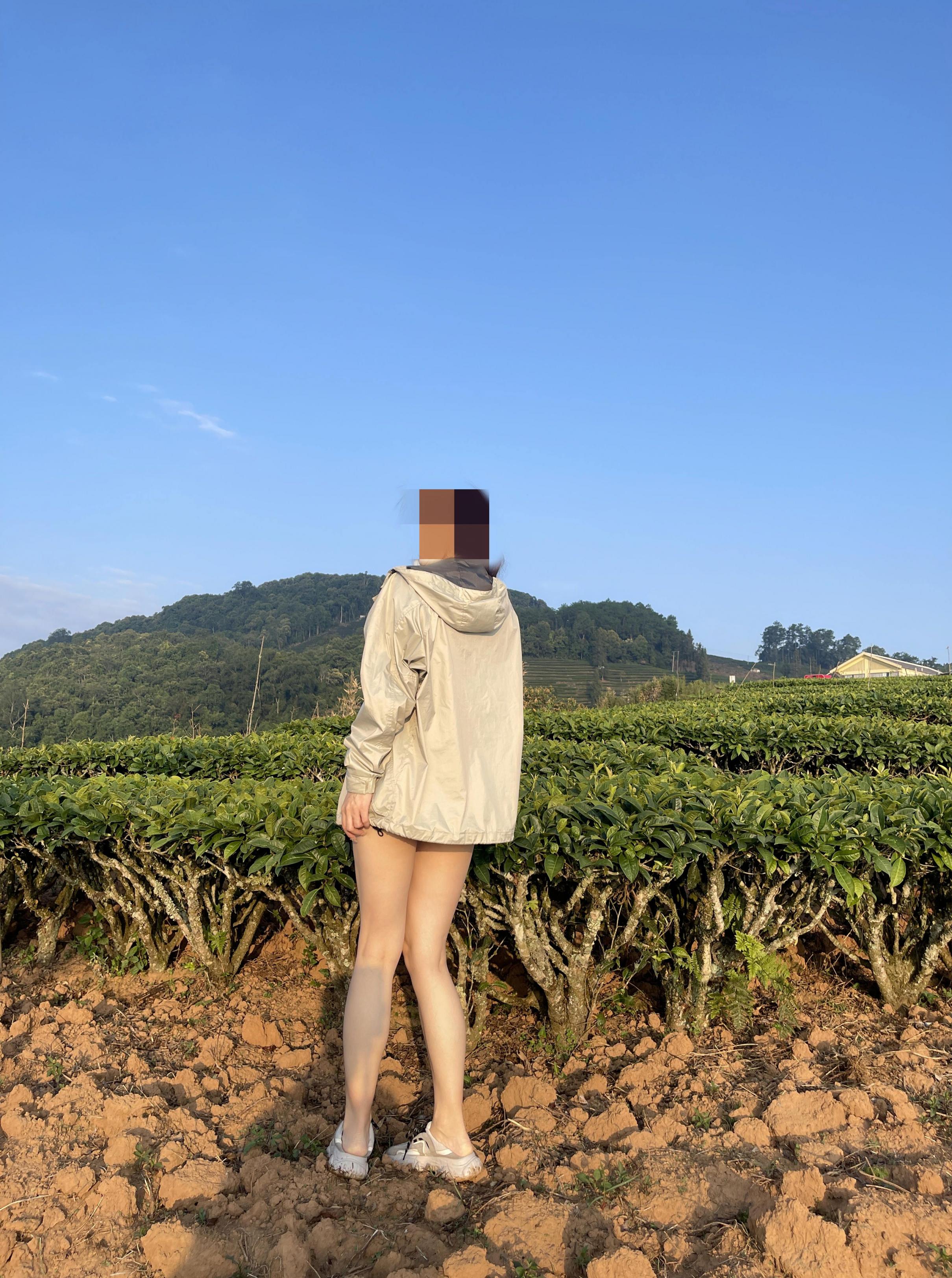 露出拍照 身体和大自然一起展现才有骚气侧露的感觉 让更多人欣赏到骚妻的美体