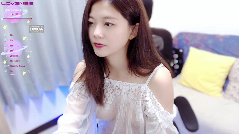 新晋女神日入过万 可见多受欢迎【tw_peggy111】，看一眼恋爱的味道，无毛自慰，主打的就是真实