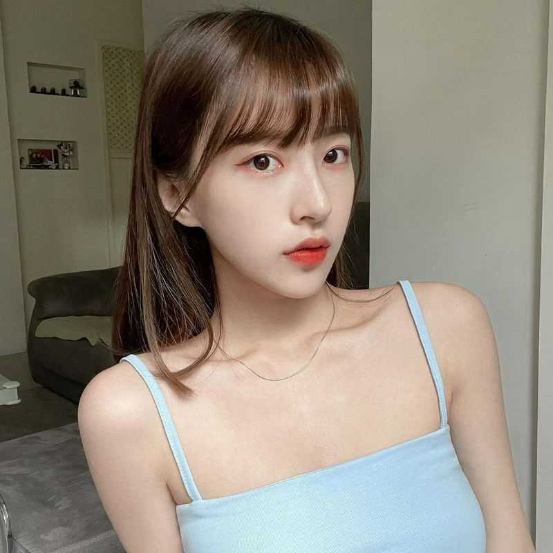 偷淫艳丽少妇的骚屄-【2023年12月更新】