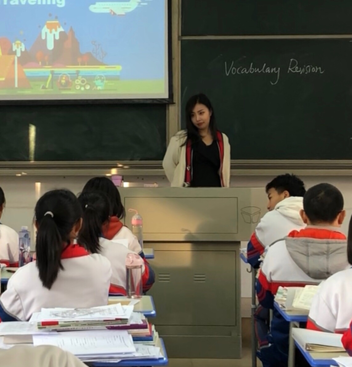 江苏32岁英语女老师畸恋15岁男学生[11P]