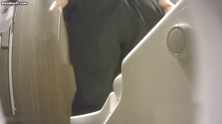 首尔商场双镜头后拍各种美女丰满臀部几个稀毛嫩逼美女