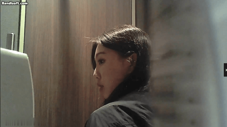 首尔商场双镜头后拍各种美女丰满臀部几个稀毛嫩逼美女