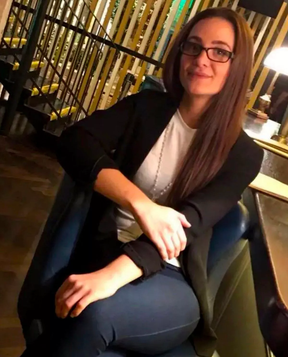 妈妈与枪手和受害者发生了三人行，导致发生了枪击事件