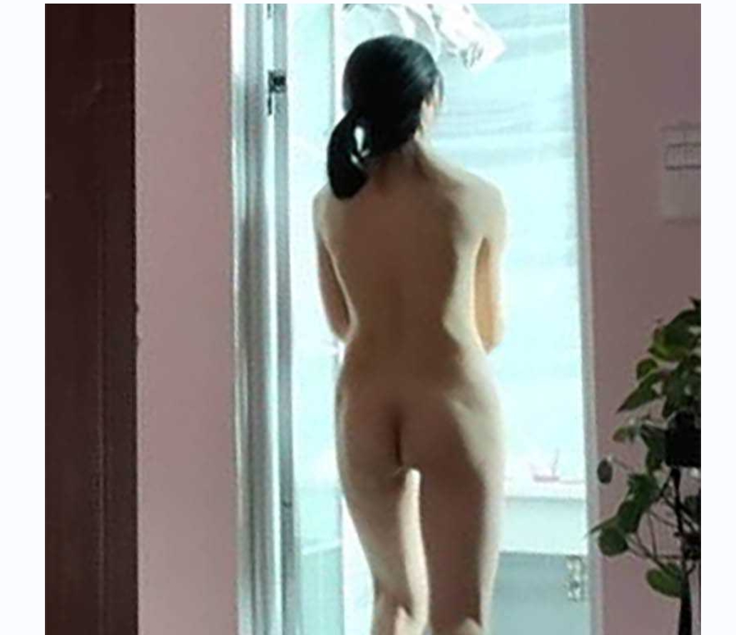 中南财经政法大学陈燕闷骚眼镜妹口活一流身材优秀 性感长腿情趣黑丝大尺度私拍 跪舔享受深喉操嘴的快感