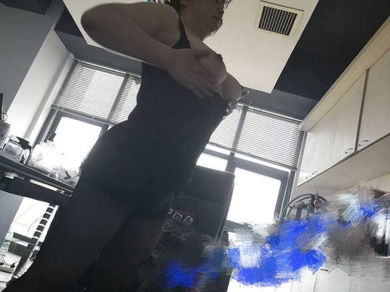 小兄弟饿了吗 来阿姨管饱！江苏离异富婆 邹敏慧 口爆吞精内射 还是熟女败火 只是有点伤身废屌！