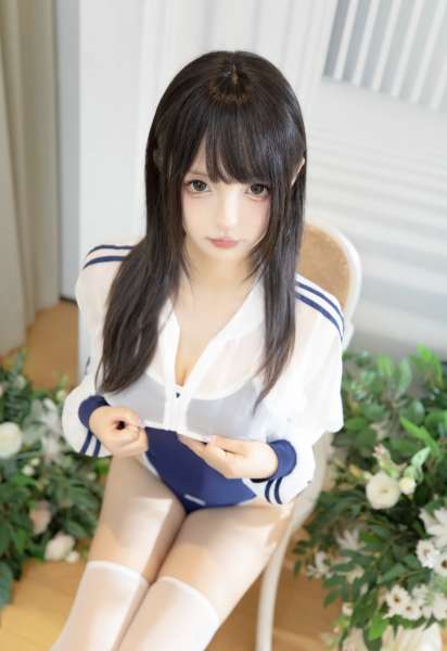 神楽坂真冬，纯欲白丝，点燃你内心的火，足控福利