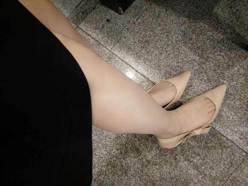 极品的美腿丝袜太让我喜欢了