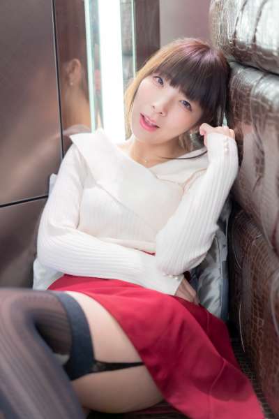 极品黑丝玉足的诱惑