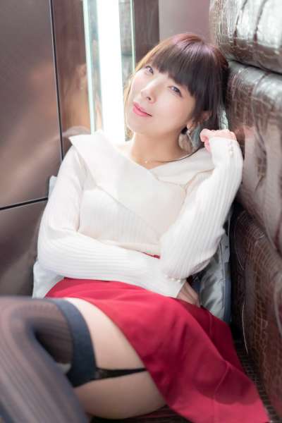 极品黑丝玉足的诱惑