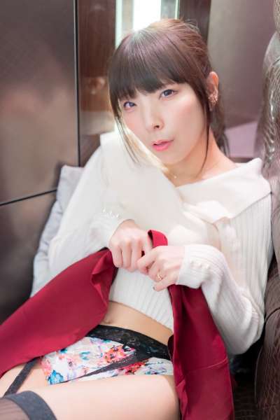 极品黑丝玉足的诱惑