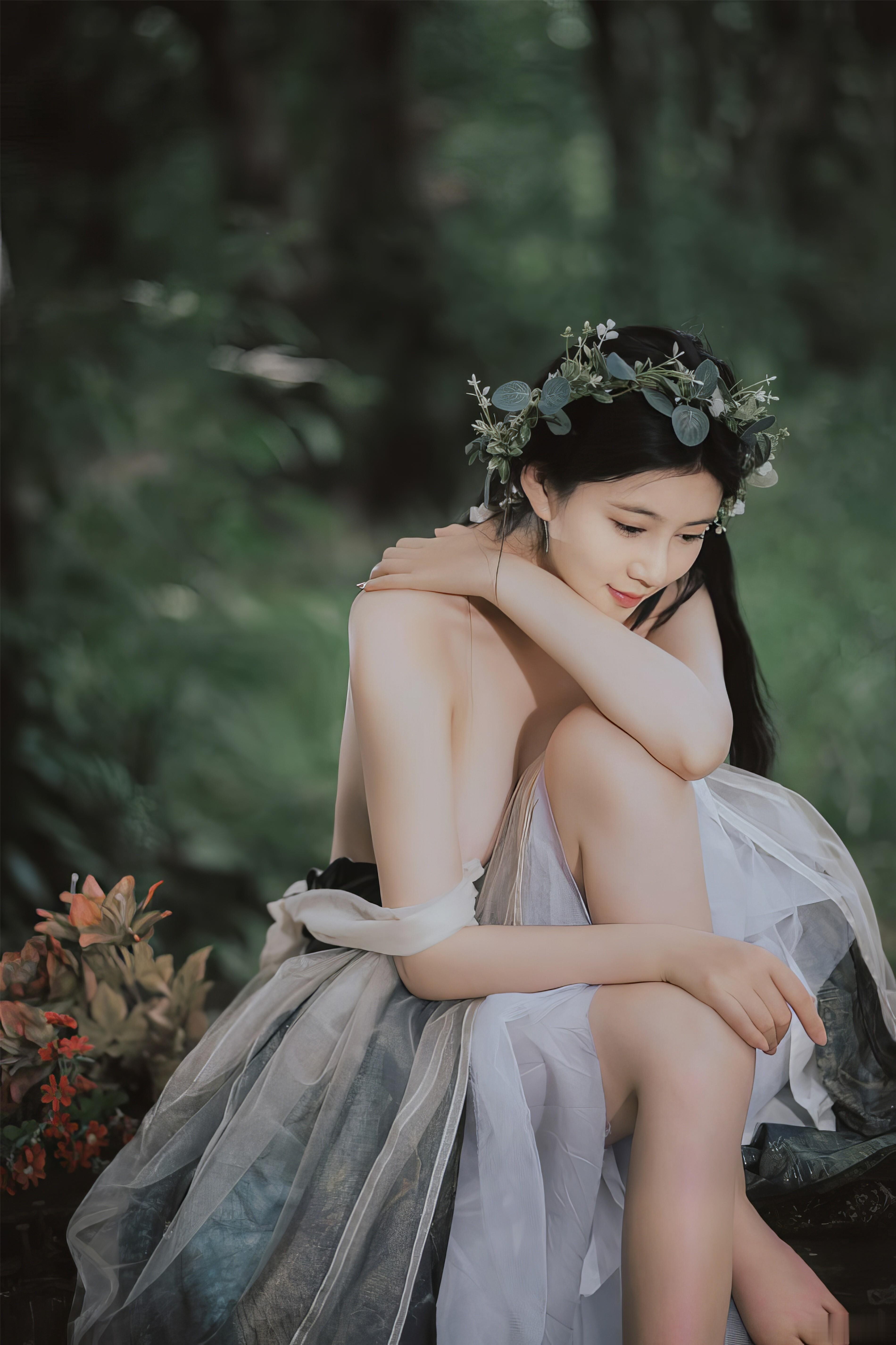 年年 – 爱丽丝仙境