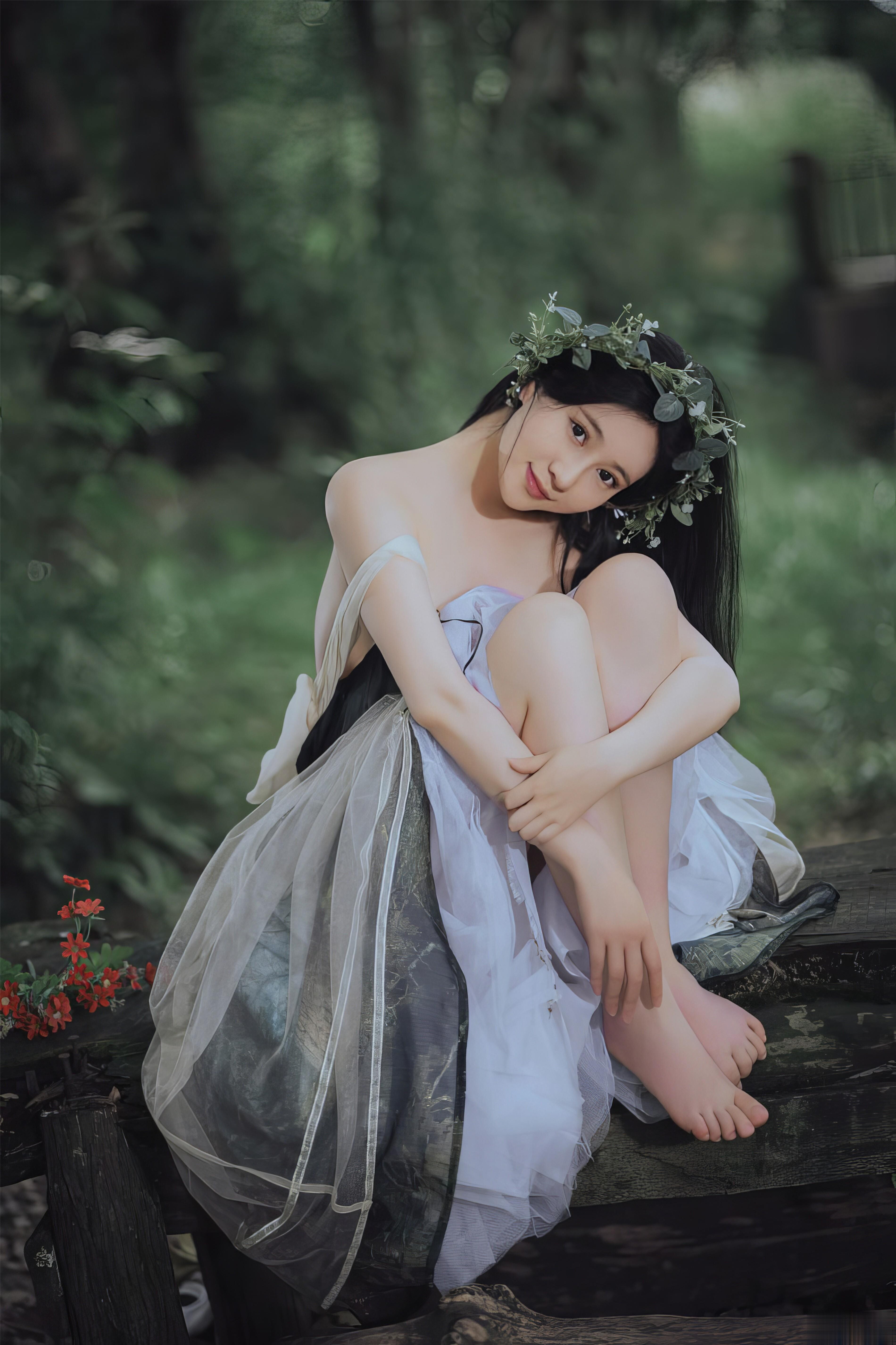 年年 – 爱丽丝仙境