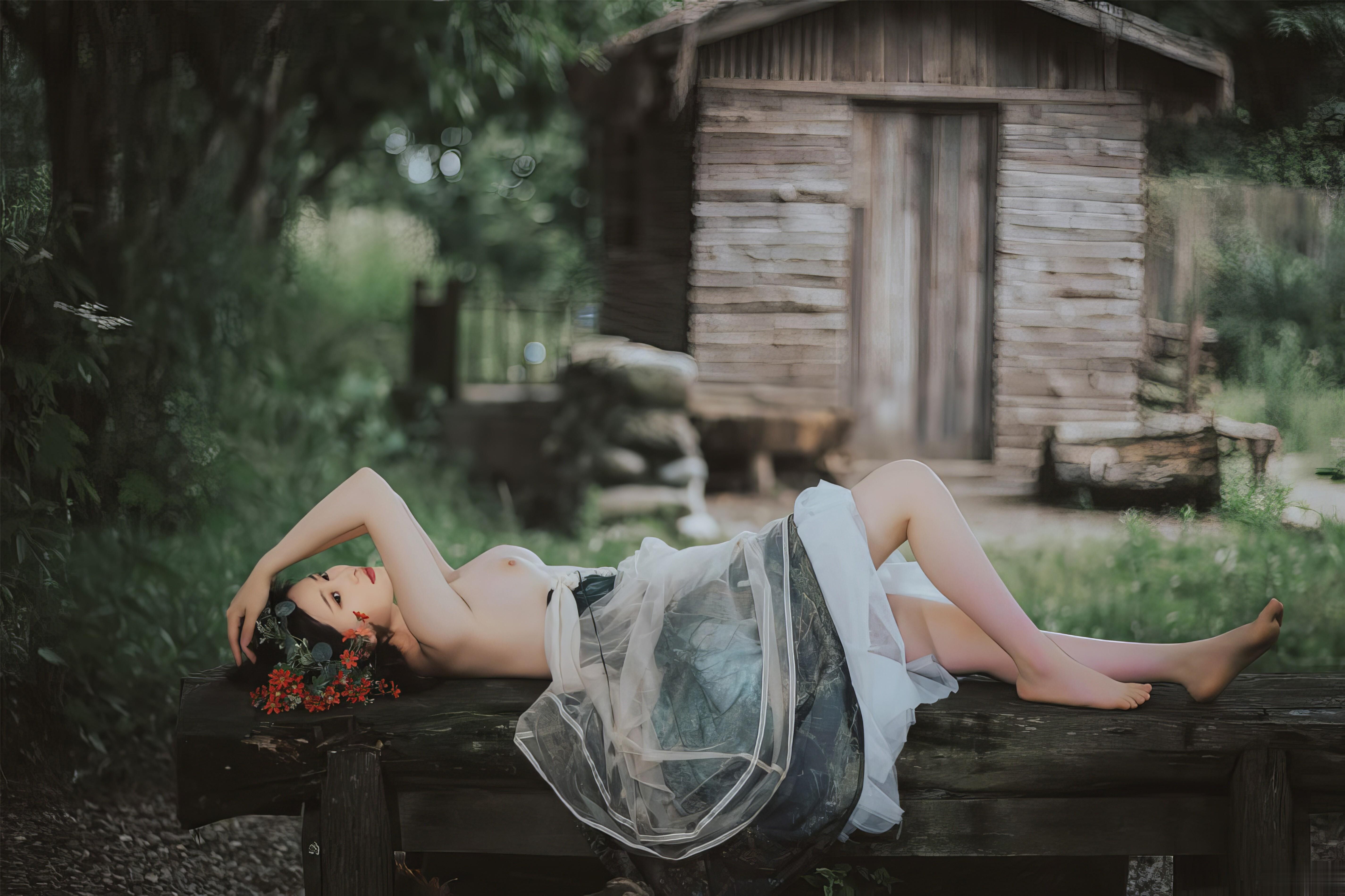 年年 – 爱丽丝仙境