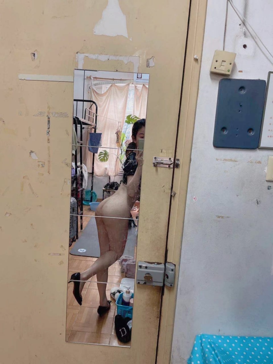 人前光鲜亮丽，人后风骚至极