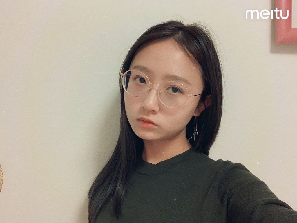 人前光鲜亮丽，人后风骚至极