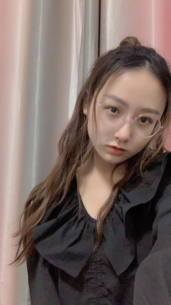 人前光鲜亮丽，人后风骚至极