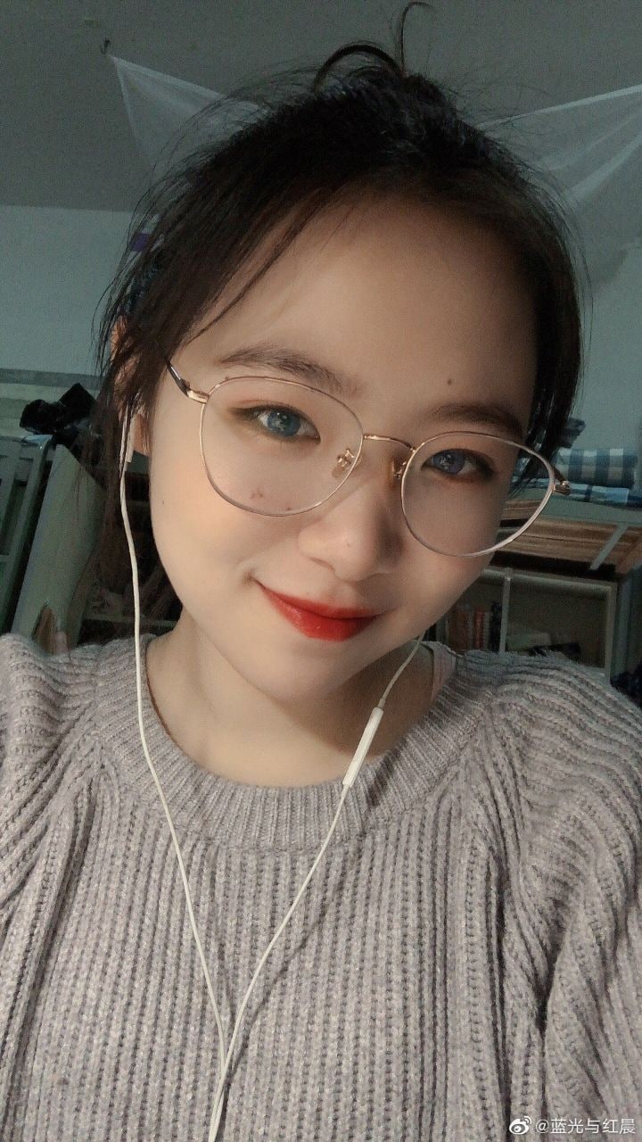 人前光鲜亮丽，人后风骚至极