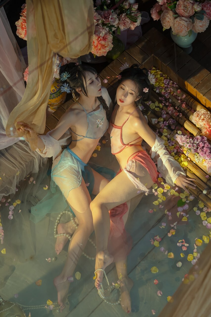 人前光鲜亮丽，人后风骚无比