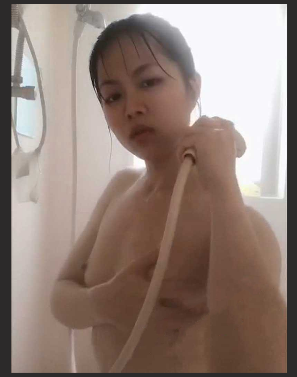 云南某医院极度反差小护士 骚劲发作上班期间玩露出自慰 与炮友啪啪、肛交、吞精视频流出 超级大胆开放