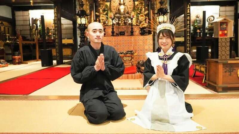 寺庙主持开直播 聘用女仆 组建女团引流 无人机迎佛会