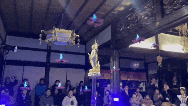 寺庙主持开直播 聘用女仆 组建女团引流 无人机迎佛会