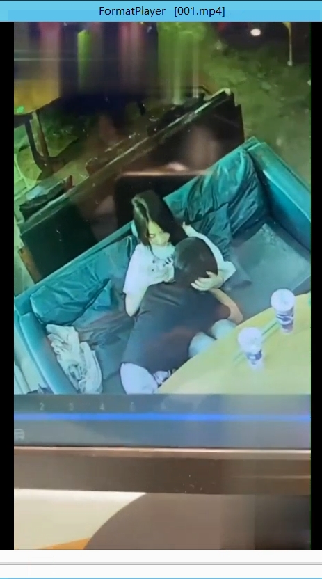 广西玉林仙尼奶茶店口交门事件 被同学认出是本校高冷女神 大型社死现场！