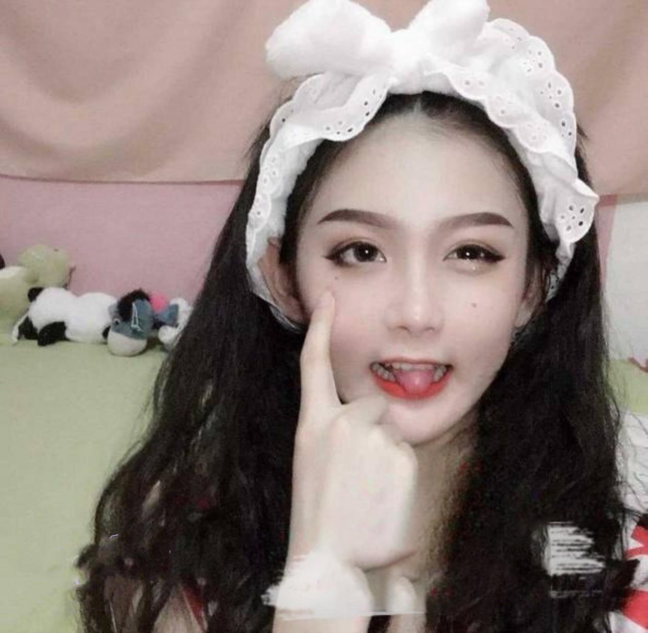华中师范大学高颜值学生妹 蔡靖薇 因网贷无力偿还 室友介绍出卖自己的第一次破除视频泄