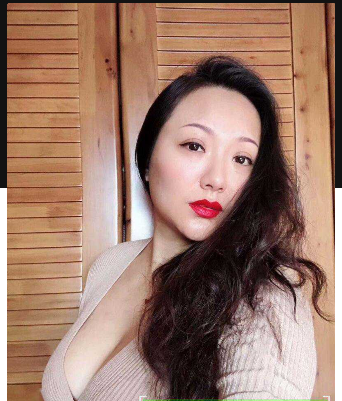 郑州大奶人妻任以晨被绿帽老公调教成母狗，老公满足不了就找肌肉男猛操，白浆四溢而出，高潮喷水