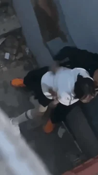 【某某门事件】吃瓜！青岛XX技师学院❤️小情侣校园角落脱裤子抠逼被偷拍！