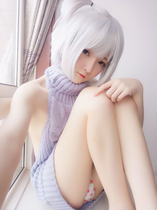 网红一小央泽COSER系列毛衣写真套图