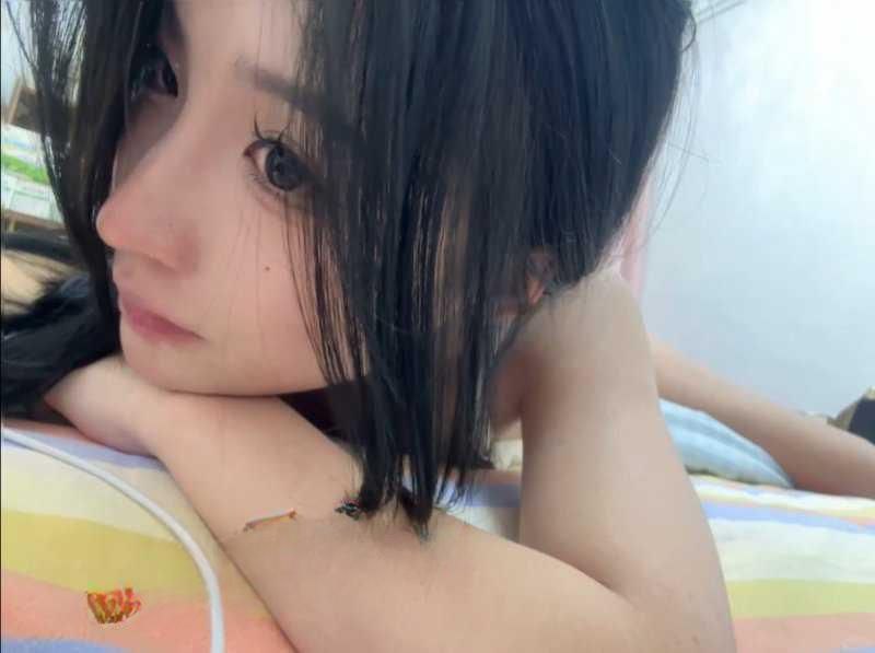 南昌幼儿园女教师 周展颜 卖淫学生家长被扒 一夜3千3卖逼被操肿 家长群内惊现女主不雅视频及身份信息