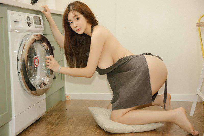 在朋友面前,搞我的女友(最新)