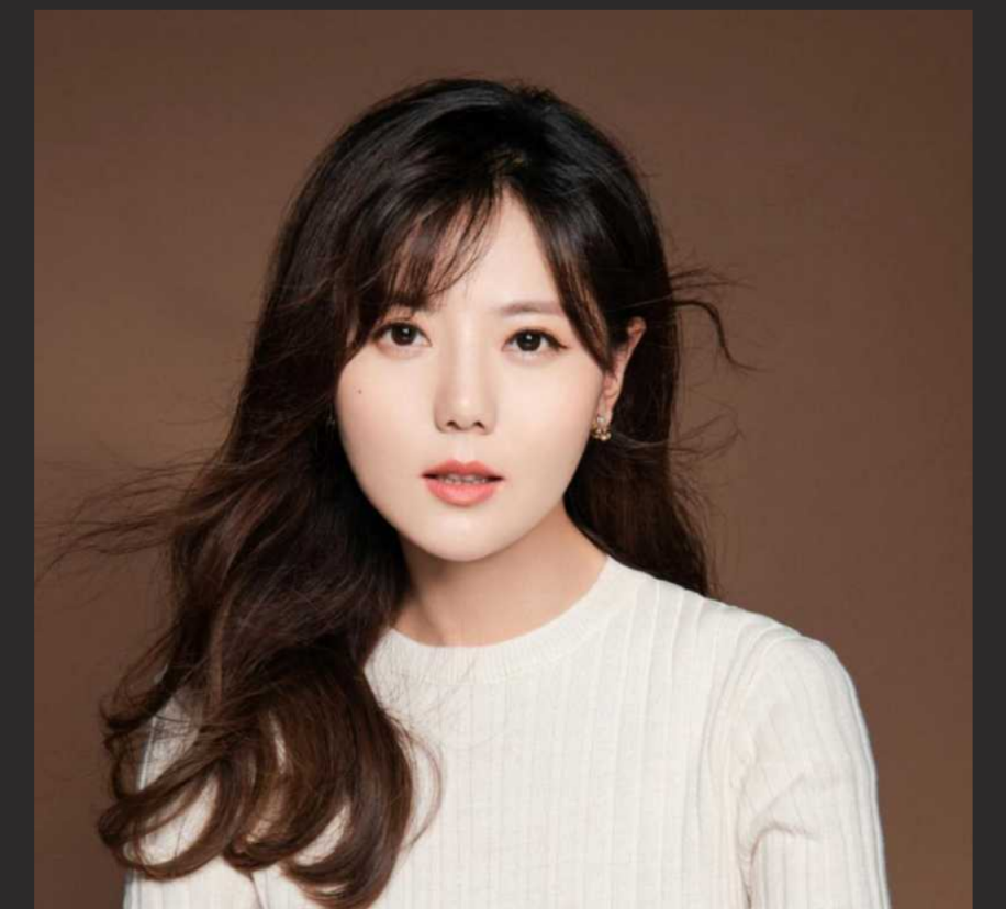 上海绿地公司总裁张玉良丑闻 女秘书帮忙释放压力 总裁的KTV生活视频曝光