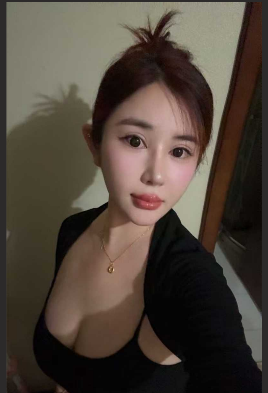 合肥工业学院学姐刘湘雨 私密视频曝光 狗链栓脖满地爬行宿舍窗帘自慰 自慰啪啪花样超多~