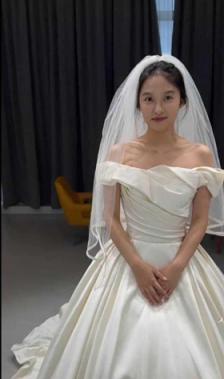 【门事件】 抖音600w粉丝网红❤️牟牟刘啊❤️早期自慰视频被渣男曝光流出！