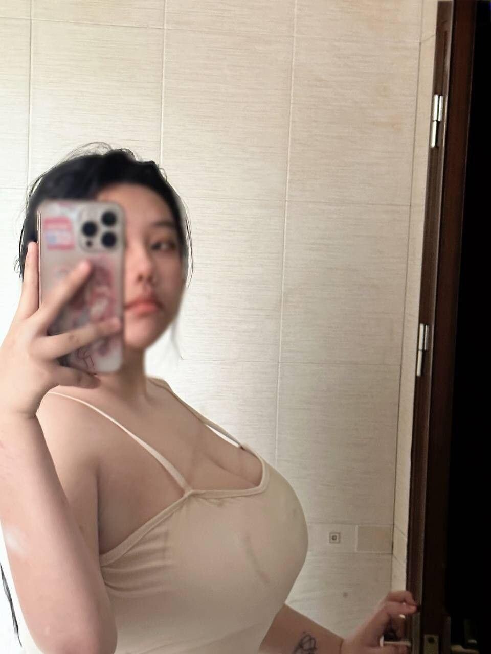 七夜千寻 极品童颜巨乳反差母狗性爱啪啪泄密