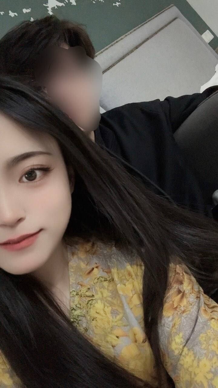 成都兔兔 成外围精神小妹露脸性爱啪啪泄密流出