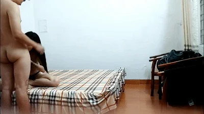【路边摊打野】感觉有点像老挝磨丁那一带的铁皮房，东南亚长相，挑了个小少妇直接进房间打炮！