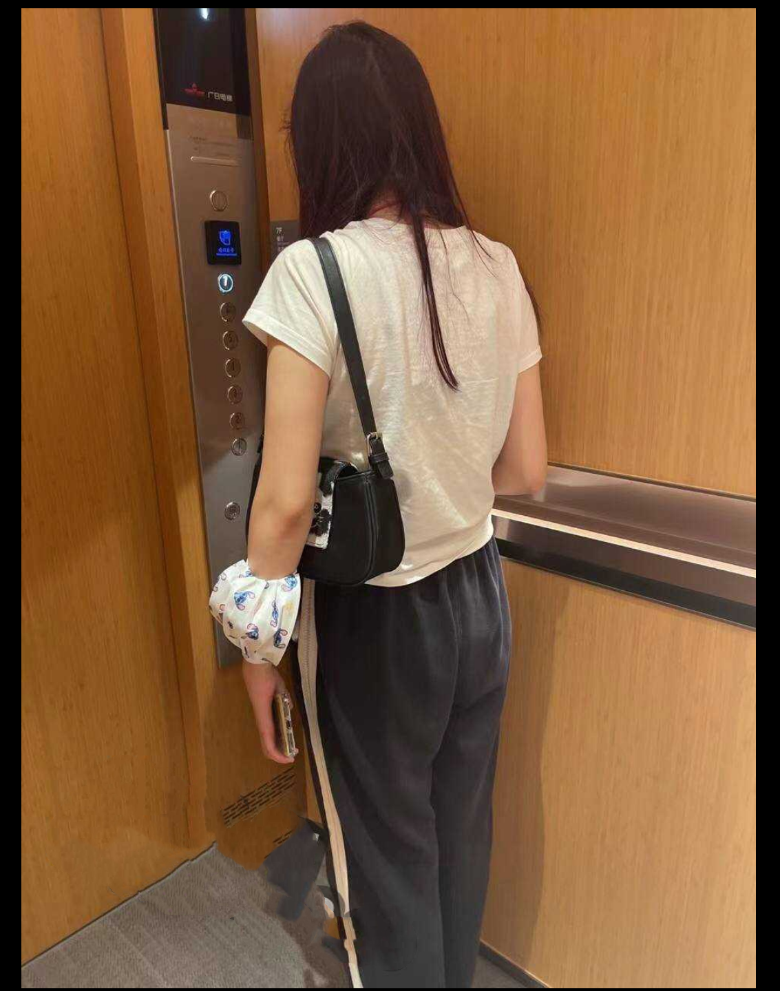 广东深圳 锐思教育龙华校区人民教师「李金玲」趁老公在外工作，经常与不同炮友偷情，绝对是人民的好性奴