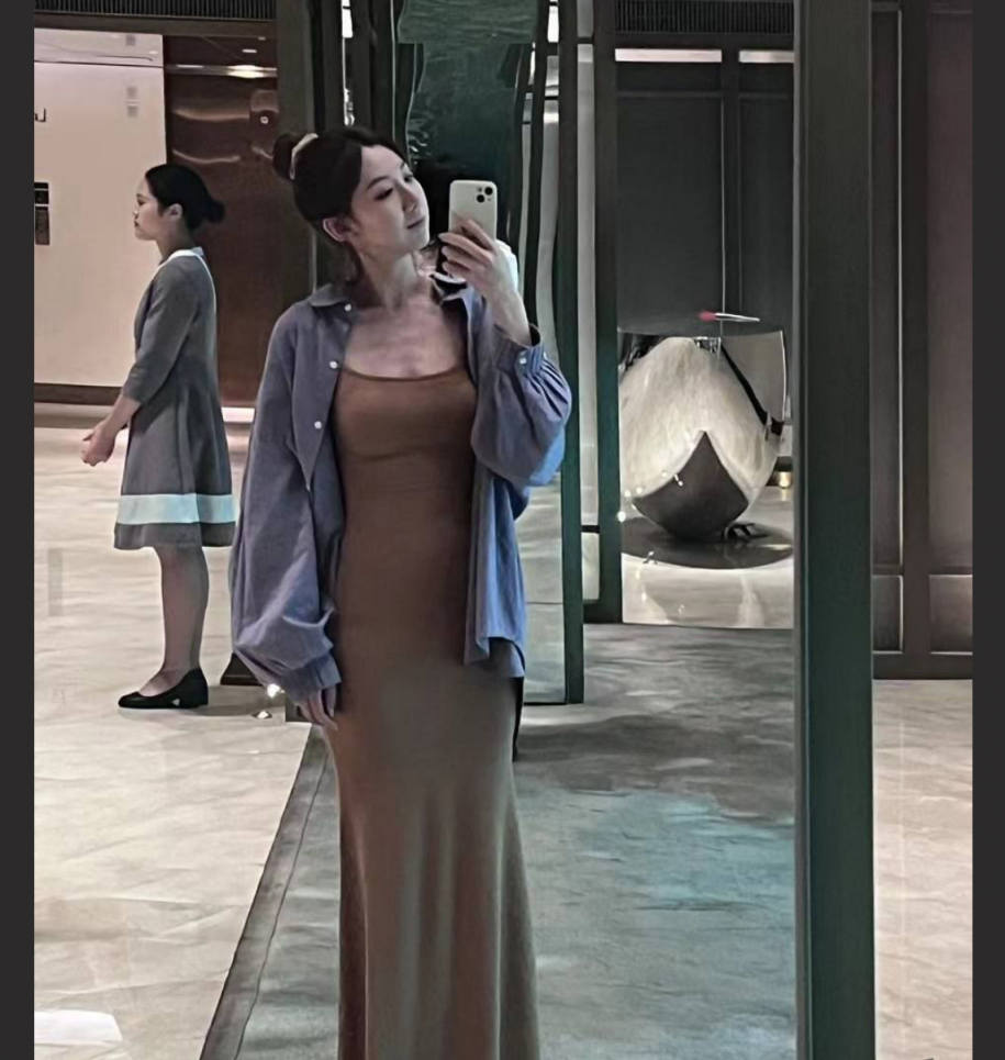 和自己表姐出门旅游！当晚就捅破了窗户纸～之后一路炮火连天！