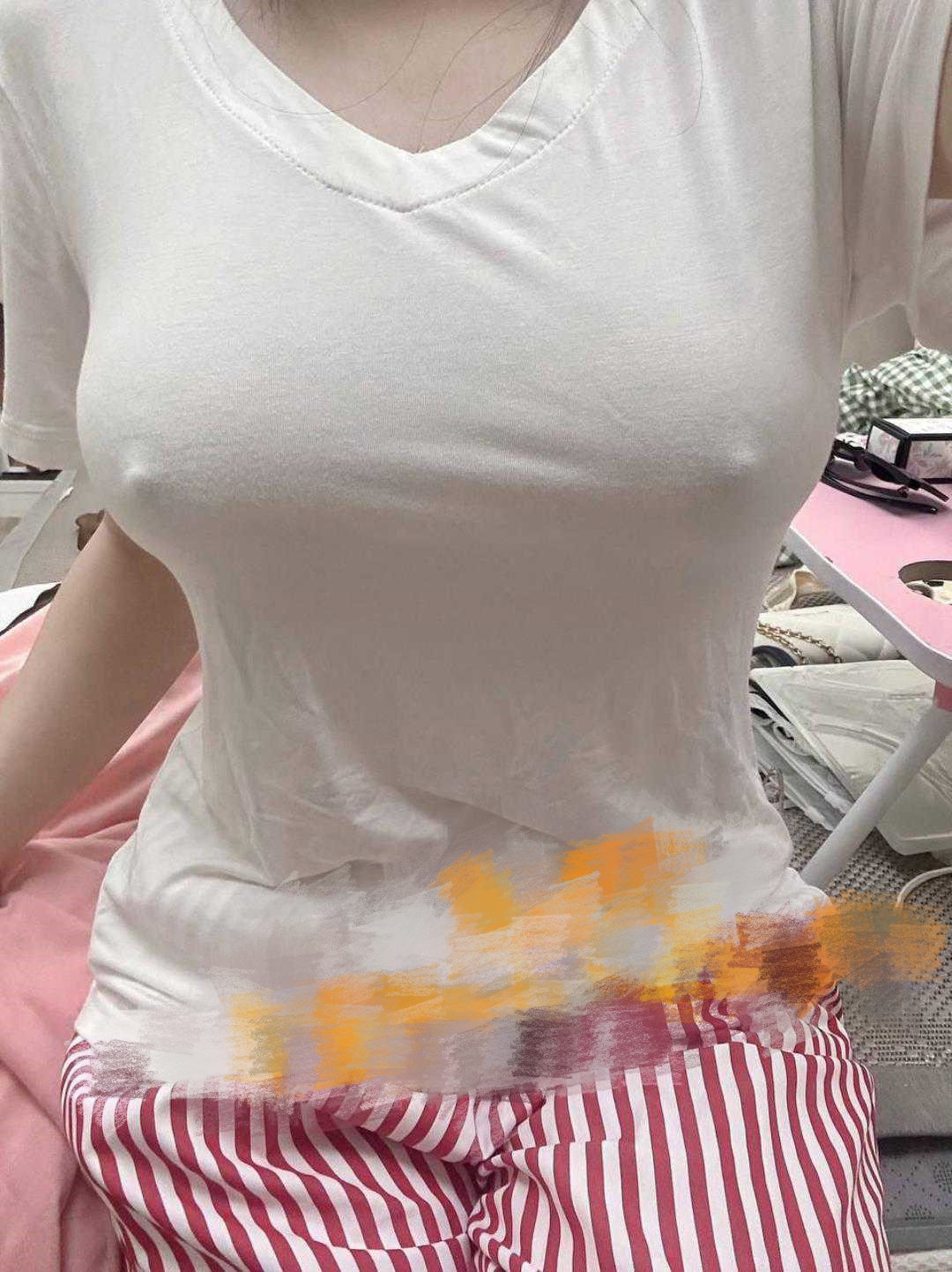 曝光上海浦东反差婊李思彤 下海做高端伴游 被金主爸爸无情的调教！