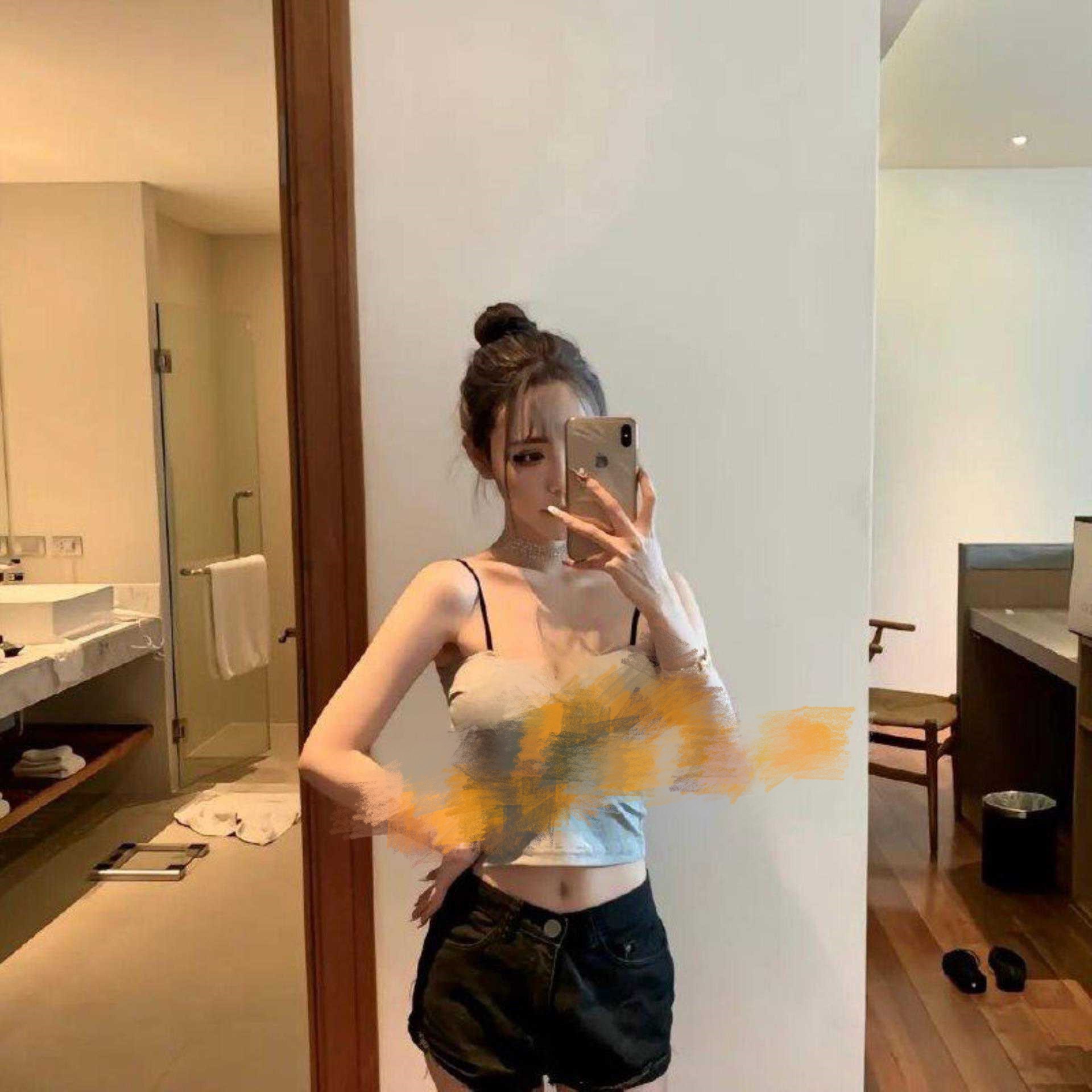 曝光上海浦东反差婊李思彤 下海做高端伴游 被金主爸爸无情的调教！