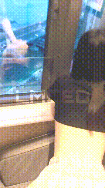 别人的女朋友真好操！打耳光掐脖子，拍了好多视频给她男朋友看！把她放在桌子上肏