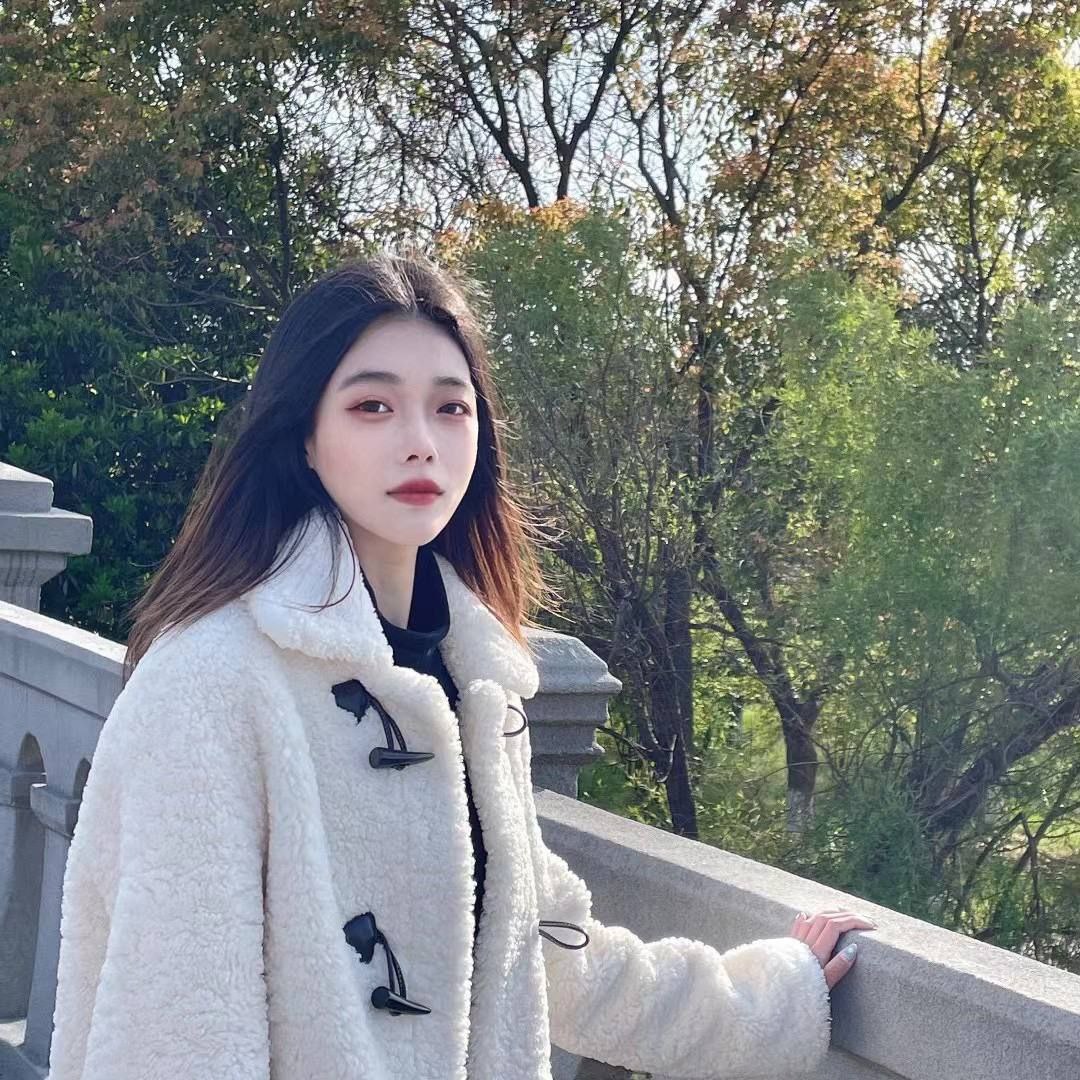 曝光成都台球厅助教周韵 每天穿短裙撅屁股勾引客人充卡 妥妥的公交车呀